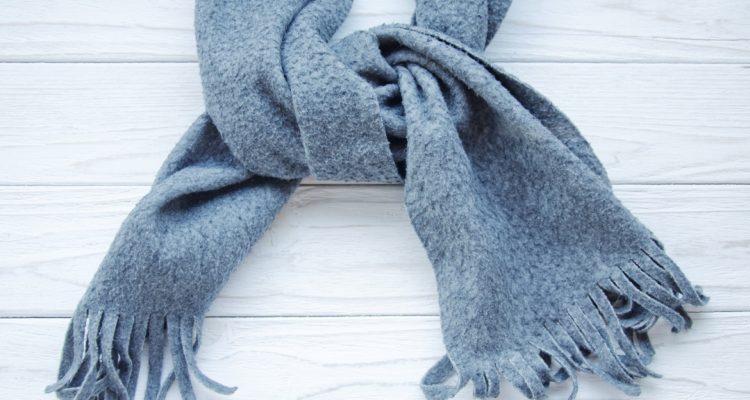 Pourquoi choisir une écharpe en cachemire pour sublimer son style ?