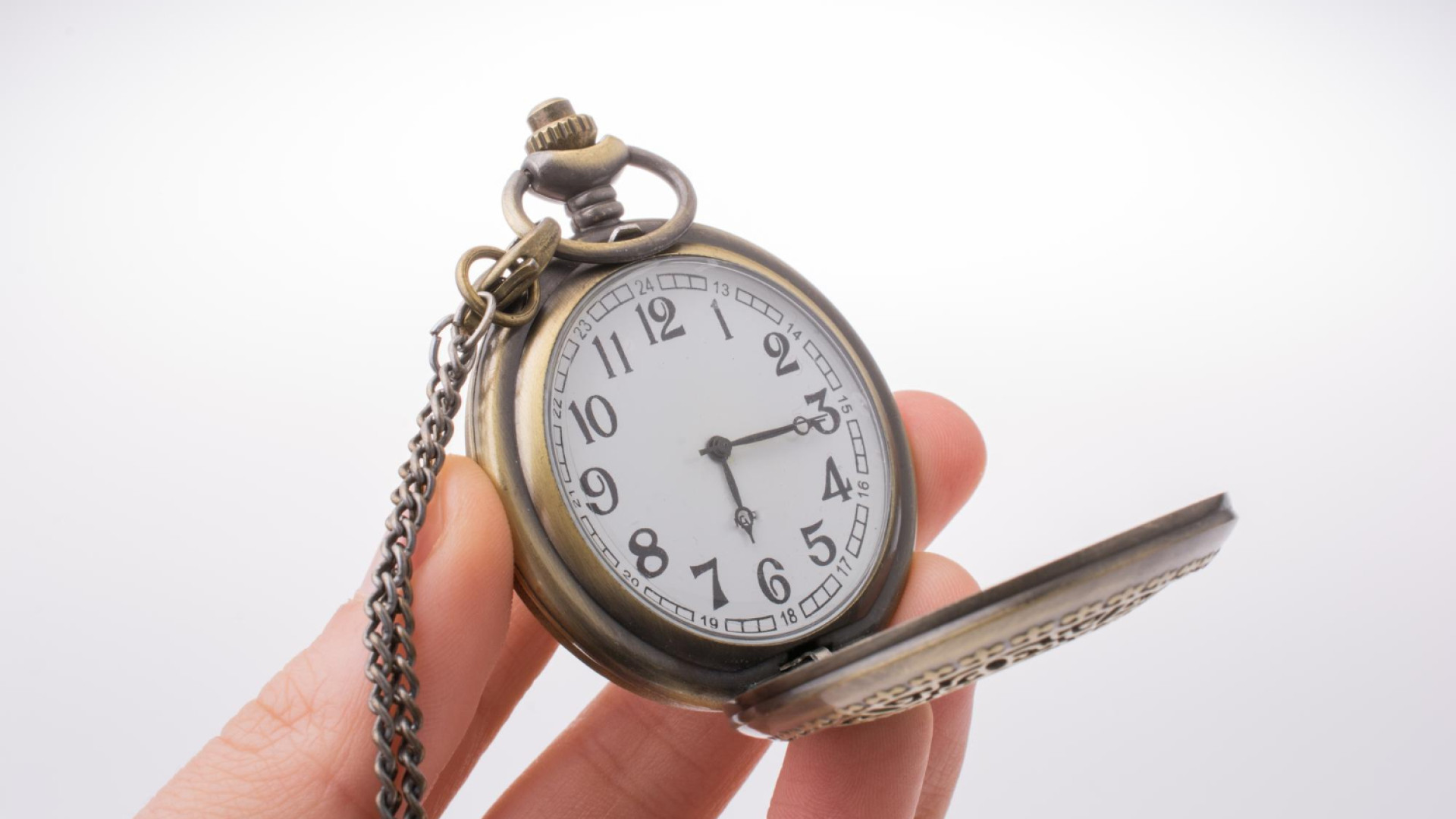 Comment choisir une montre à gousset adaptée à ses besoins ?