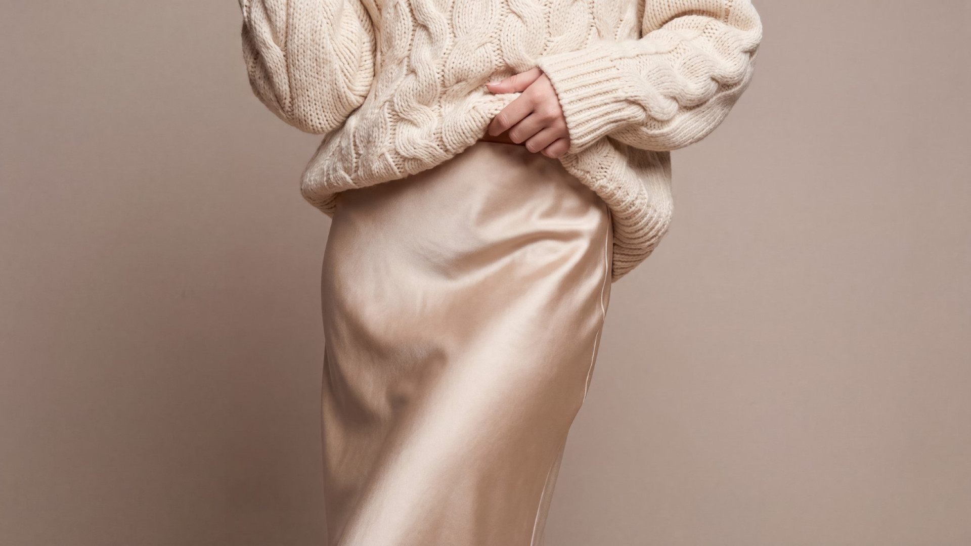 Capsule soie : constituer une garde-robe minimaliste et élégante
